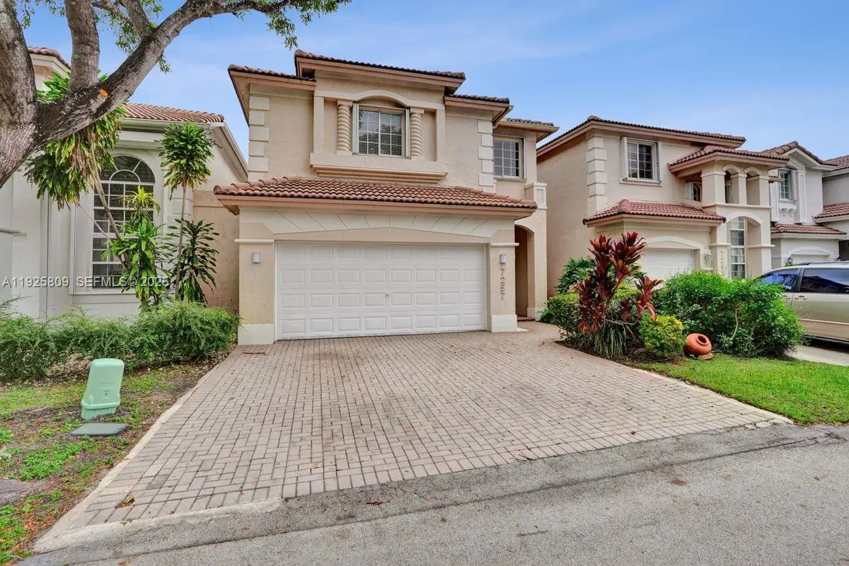 7257 NW 113th Ct, Doral, FL 33178 - Image #1