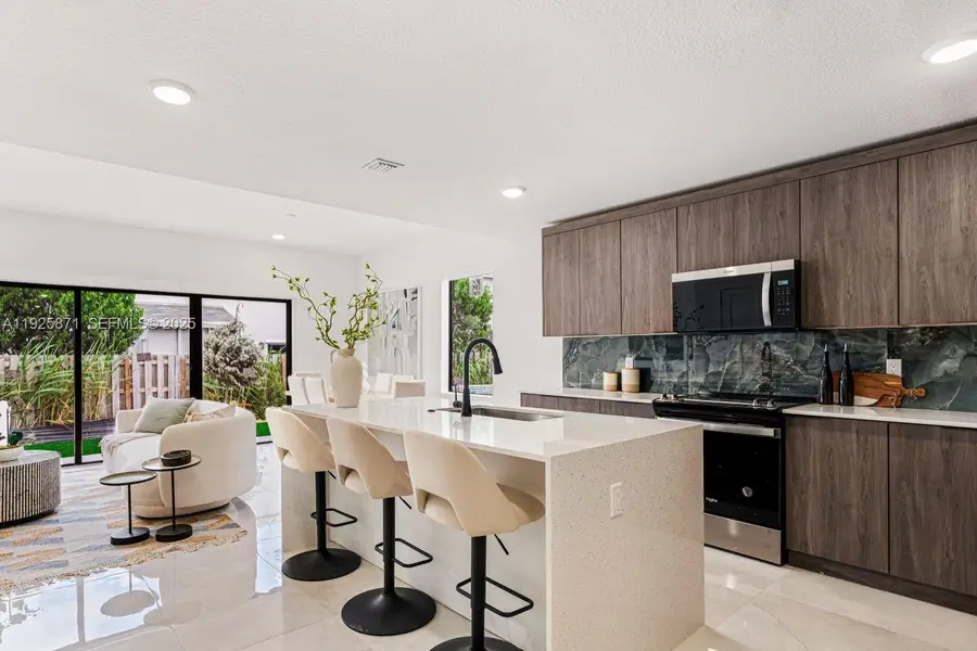 1426 NW 5 St, Florida City, FL 33034 - Image #2