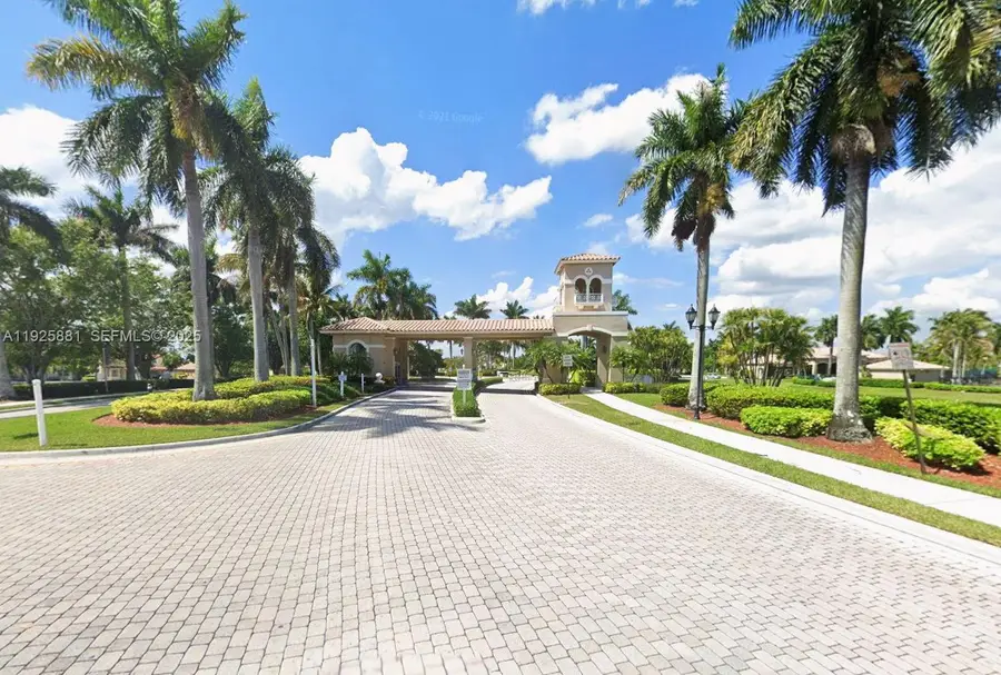 1535 SW 187th Ave, Pembroke Pines, FL 33029 - Image #2