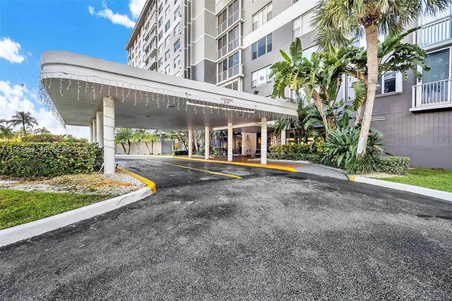 3850 Washington St #409, Hollywood, FL 33021 - Image #2