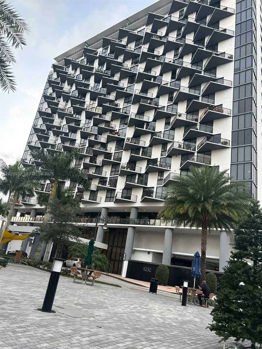 5252 NW 85th Ave #706, Doral, FL 33166 - Image #1