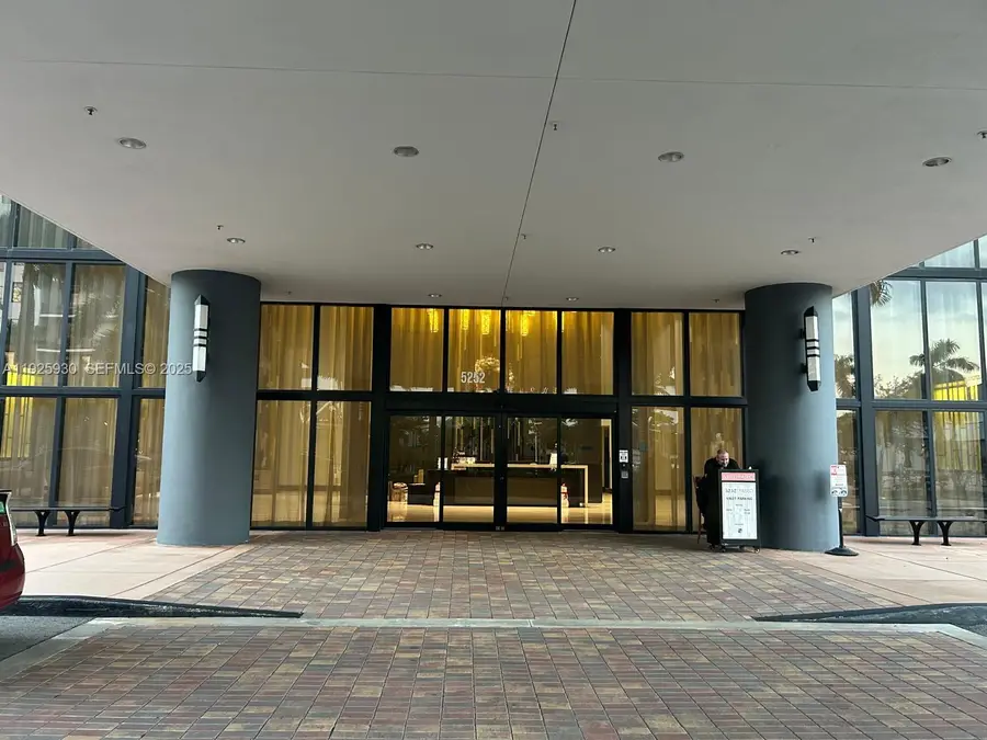 5252 NW 85th Ave #706, Doral, FL 33166 - Image #2