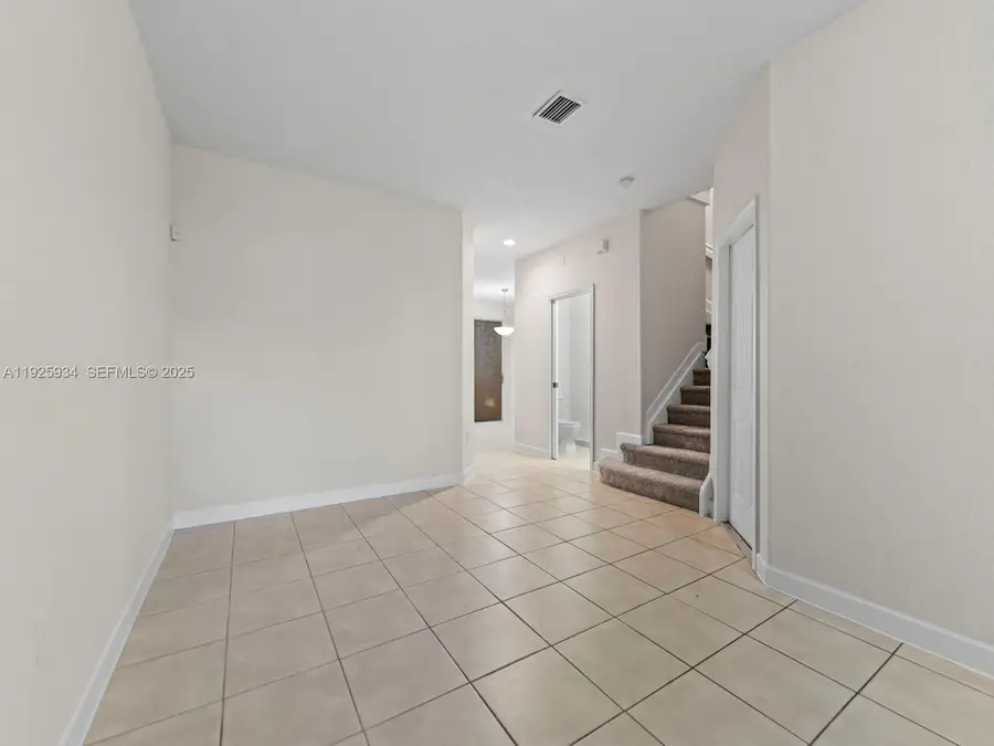 2512 SE 15th Ct, Homestead, FL 33035 - Image #3