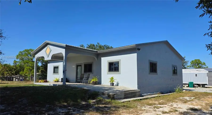 527 Perimeter Rd, Montura, FL 33440 - Image #3