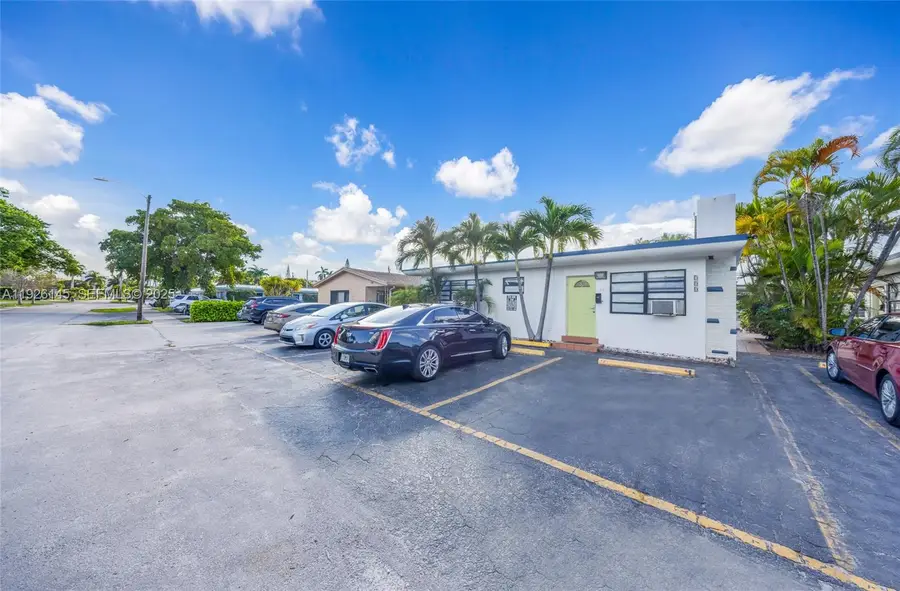 700 NE 6th St, Hallandale Beach, FL 33009 - Image #3