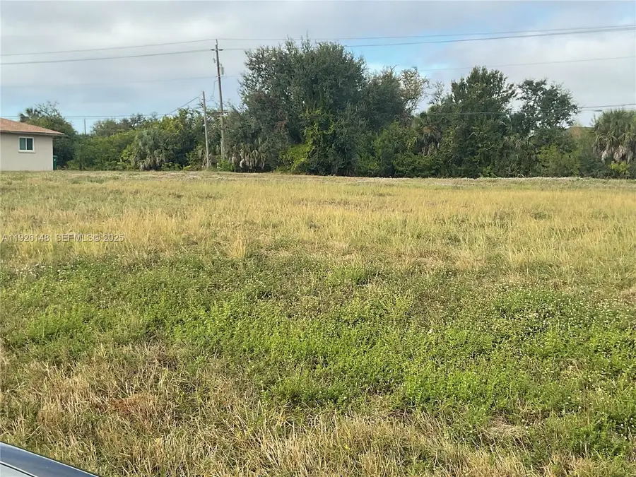 325 Boundary Blvd, Grove City Rotonda, FL 33947 - Image #2