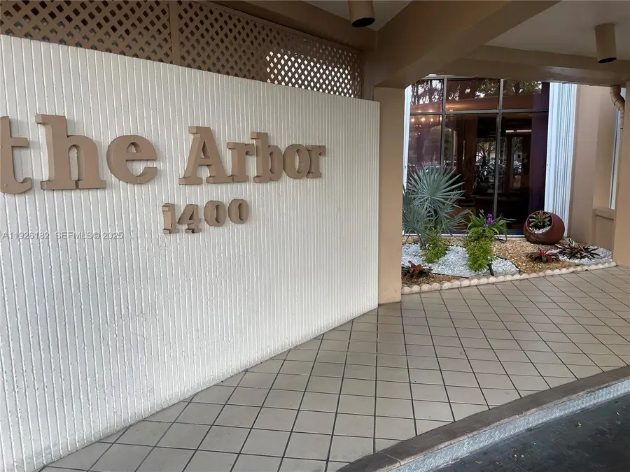 1400 Saint Charles #505, Pembroke Pines, FL 33026 - Image #3