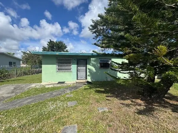 10835 SW 221 St, Unincorporated Dade, FL 33170