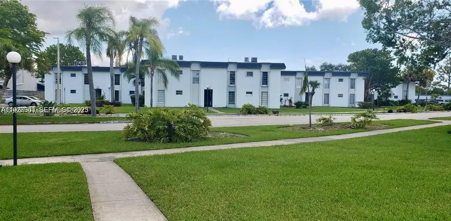 7220 SW 94th Pl #G2, Miami, FL 33173 - Image #2