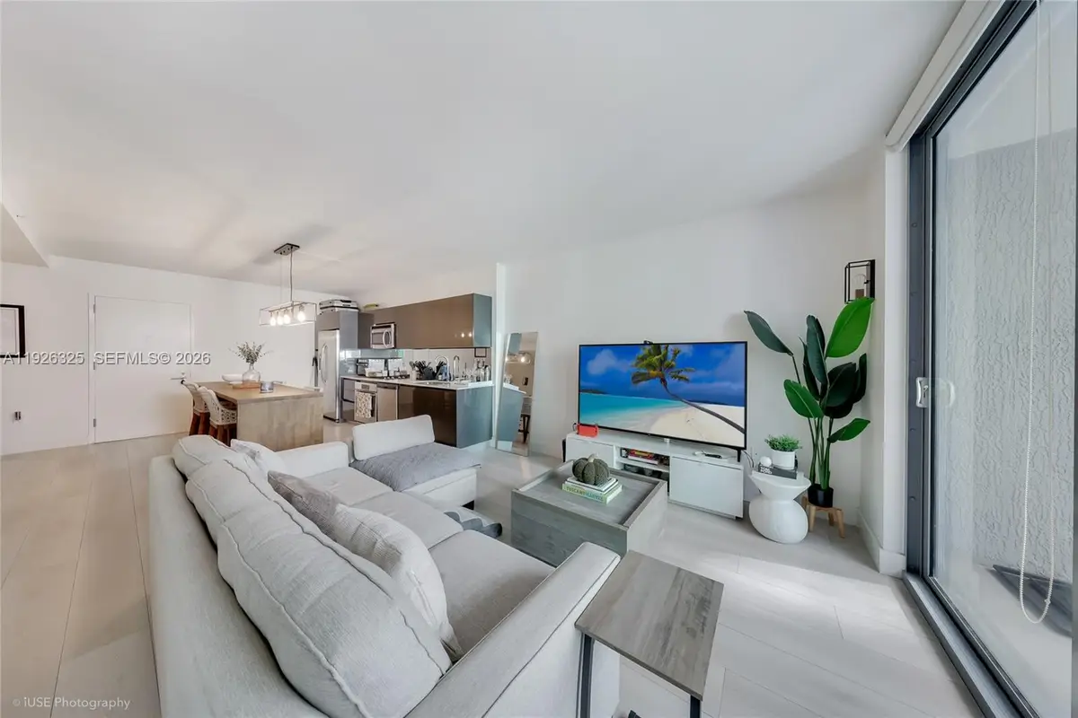 31 SE 6th St #2506, Miami, FL 33131 - #1