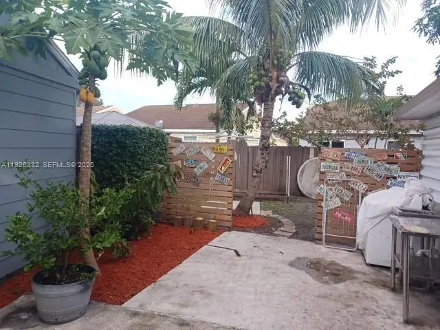 22882 Markham Way, Boca Raton, FL 33428 - Image #2