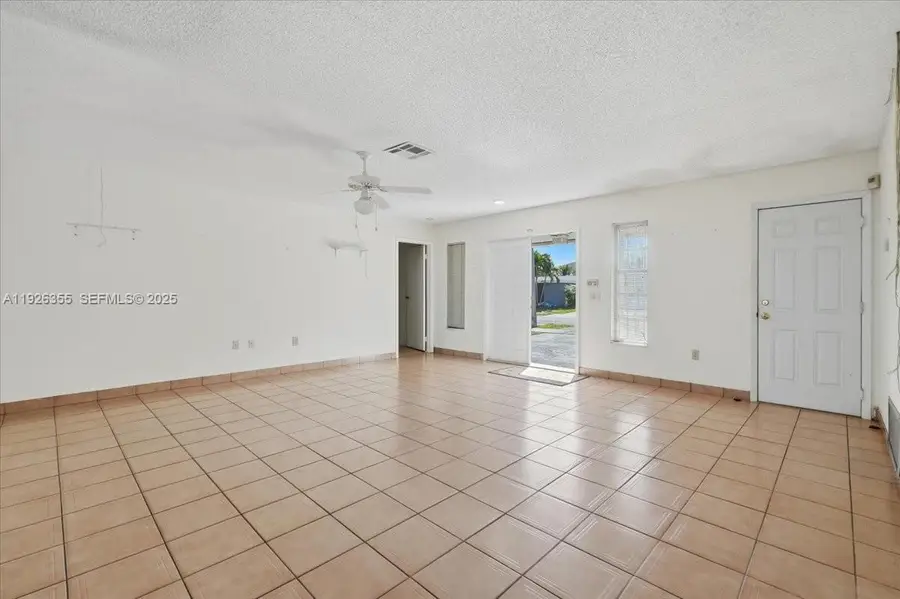 11711 NW 29th St, Sunrise, FL 33323 - Image #3