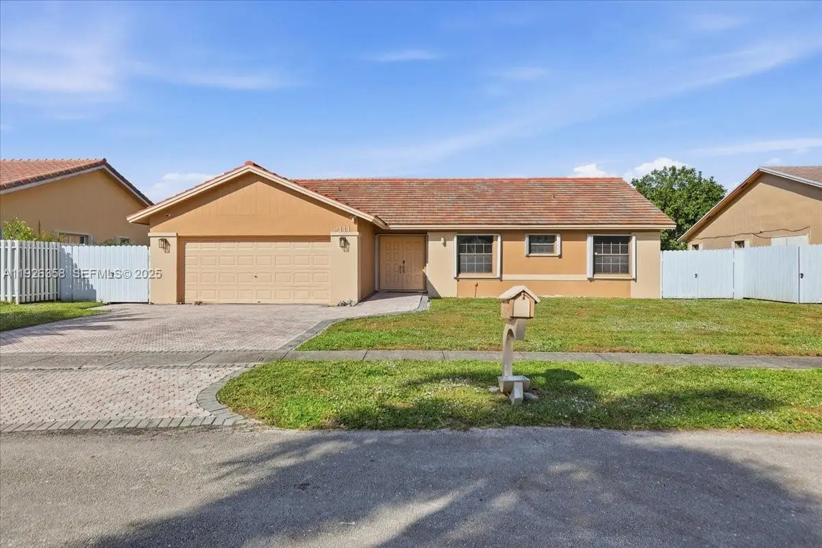 9111 S Lake Miramar Cir, Miramar, FL 33025 - Image #1