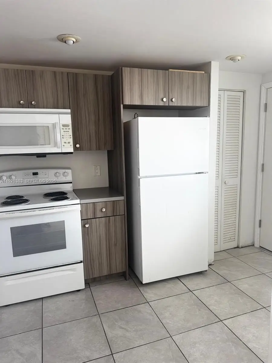 1770 NE 191st St #815-1, Miami, FL 33179 - #2
