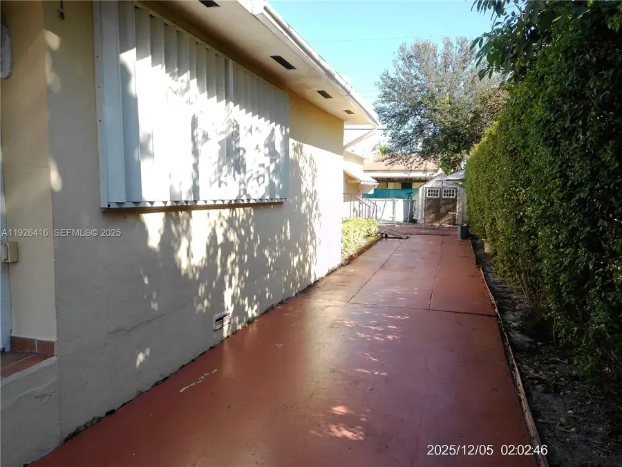 421 NW 32nd Ct, Miami, FL 33125 - Image #3