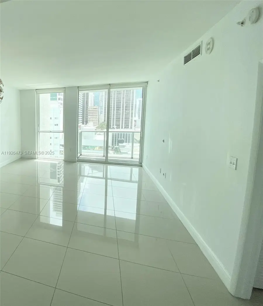 244 Biscayne Blvd #1605, Miami, FL 33132 - Image #2