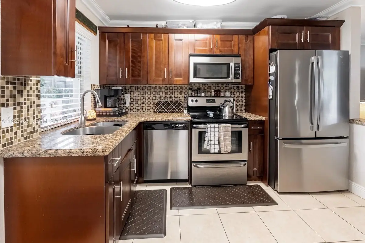 7002 NW 95th Ave, Tamarac, FL 33321 - #1
