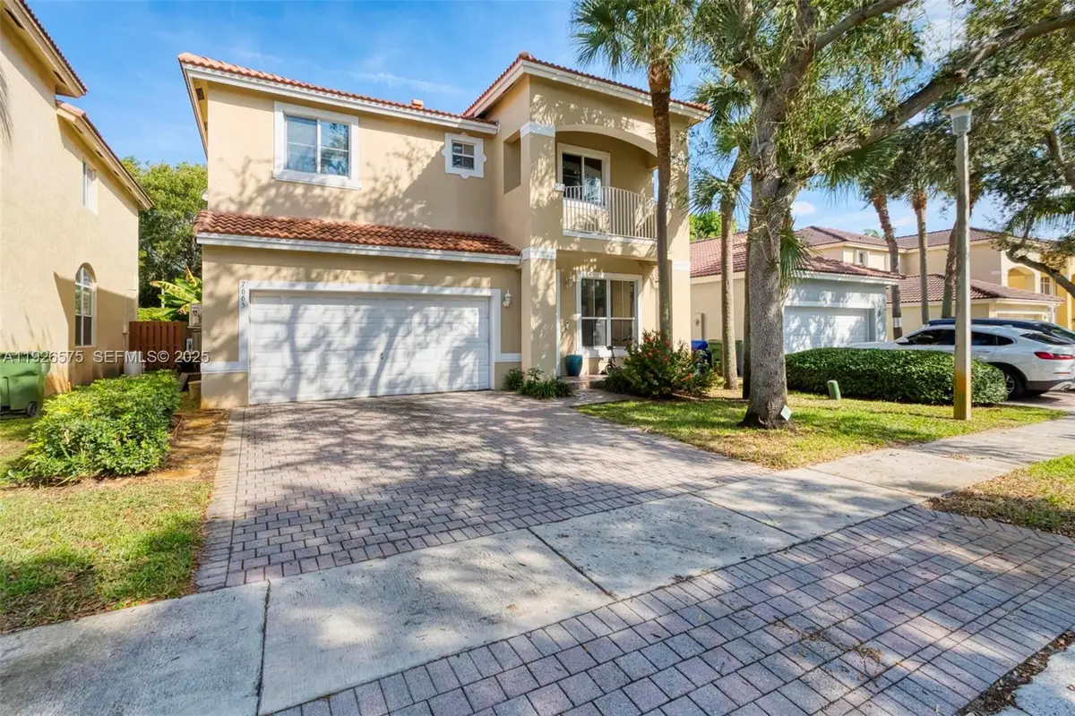 7665 NW 19th Ct, Pembroke Pines, FL 33024 - Image #1