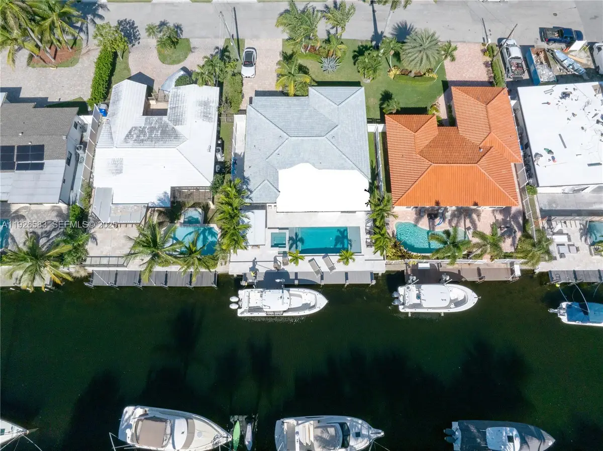 2734 SE 14th St, Pompano Beach, FL 33062 - Image #1