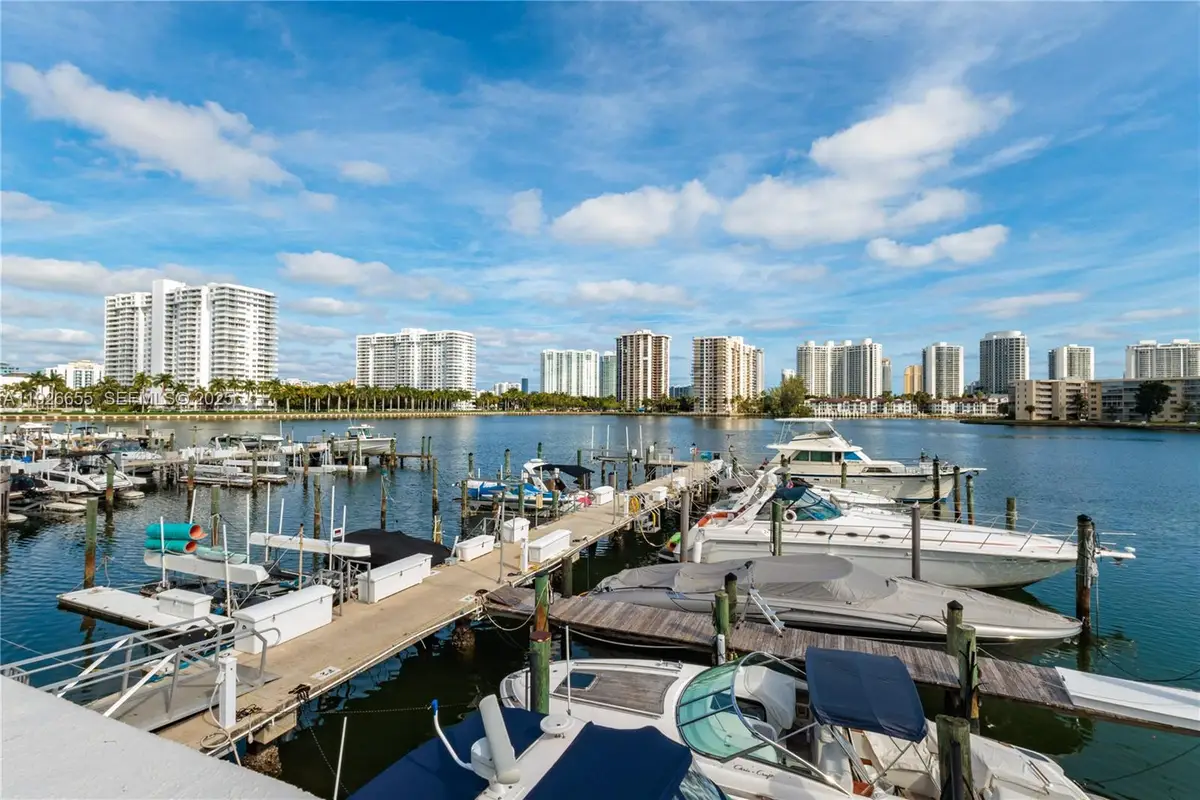 18011 Biscayne Blvd #1501, Aventura, FL 33160 - Image #1