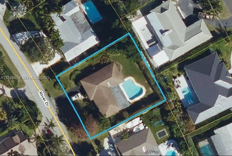 220 River Dr, Tequesta, FL 33469 - Image #2