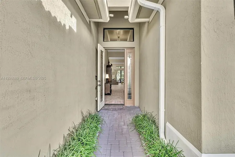 9172 E Leon Cir E, Parkland, FL 33076 - Image #2