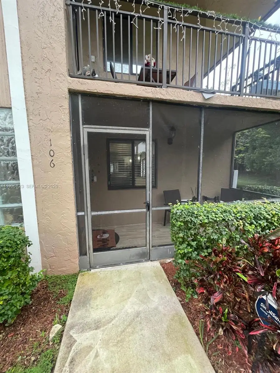 439 Lakeview Dr #106, Weston, FL 33326 - Image #2
