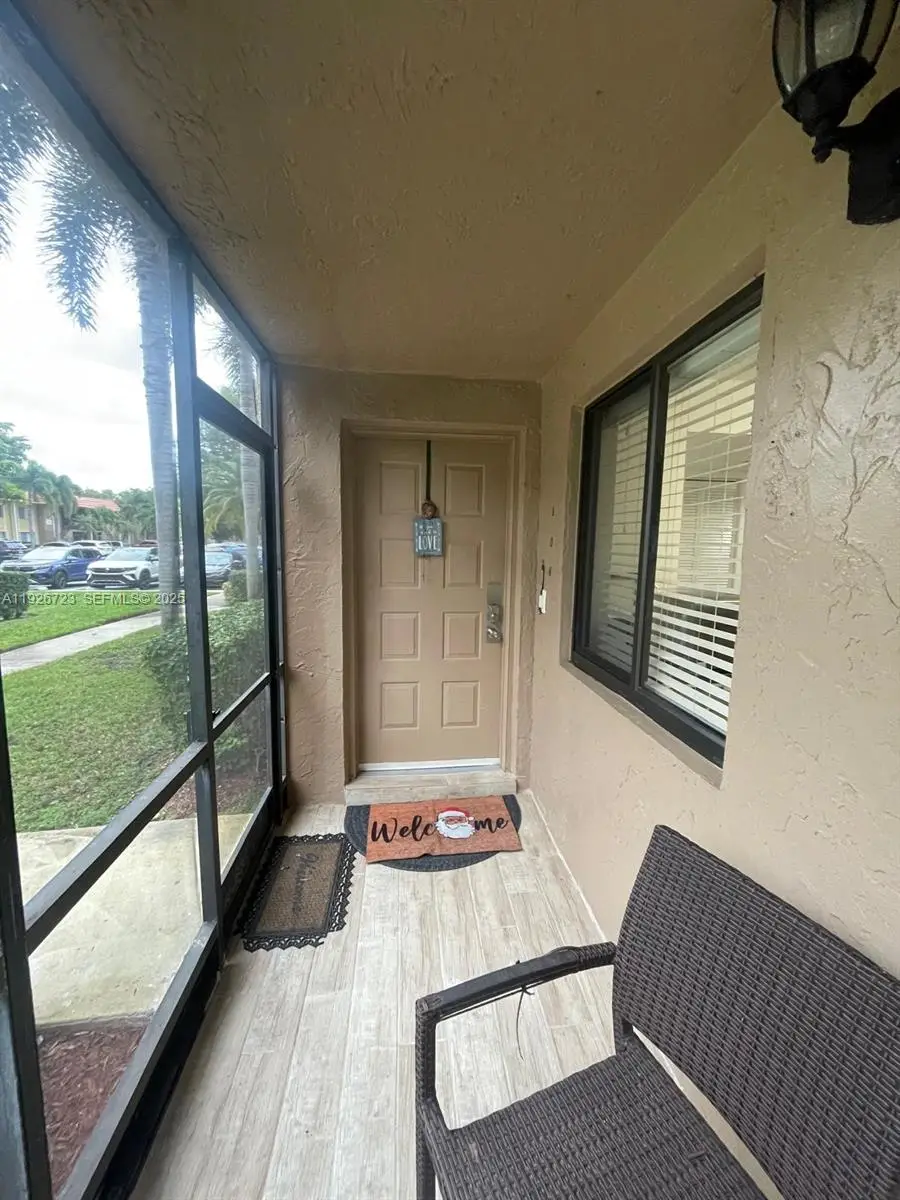 439 Lakeview Dr #106, Weston, FL 33326 - Image #3