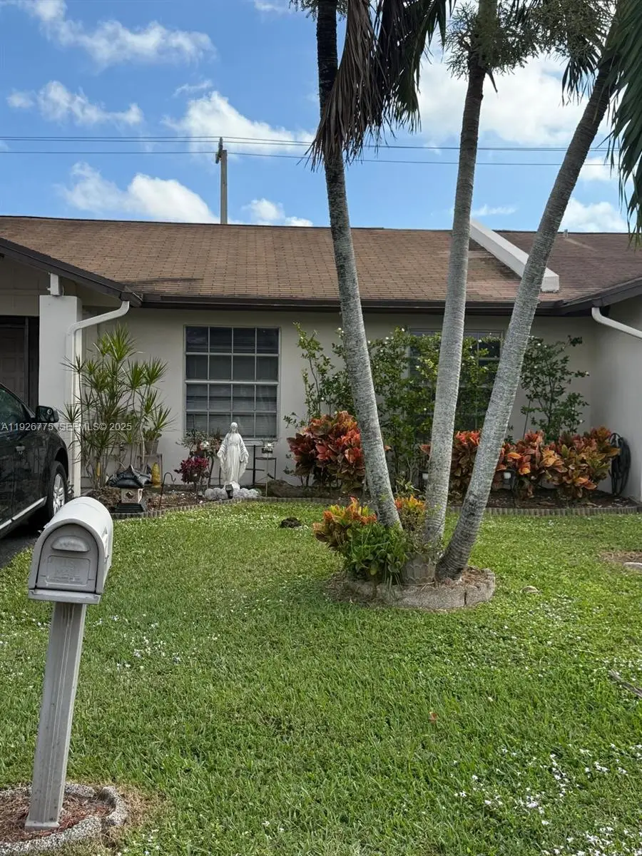 15708 Bottlebrush Cir, Delray Beach, FL 33484 - Image #2