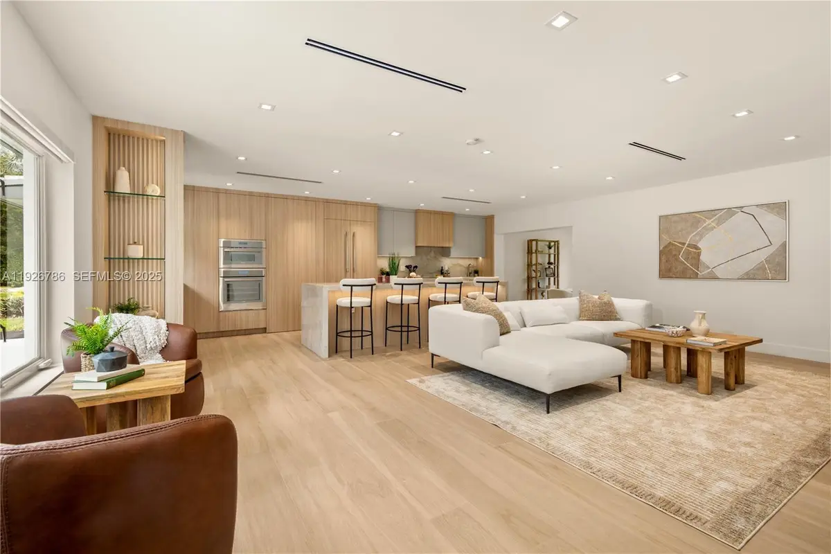 6011 Maynada St, Coral Gables, FL 33146 - Image #1