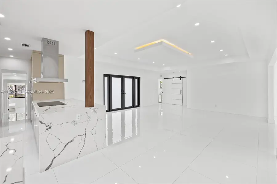 1200 Cleveland Rd, Miami Beach, FL 33141 - Image #3