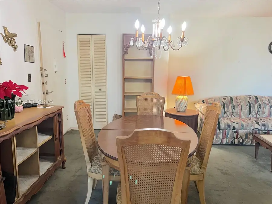 942 NE 199th St #2B, Miami, FL 33179 - Image #3