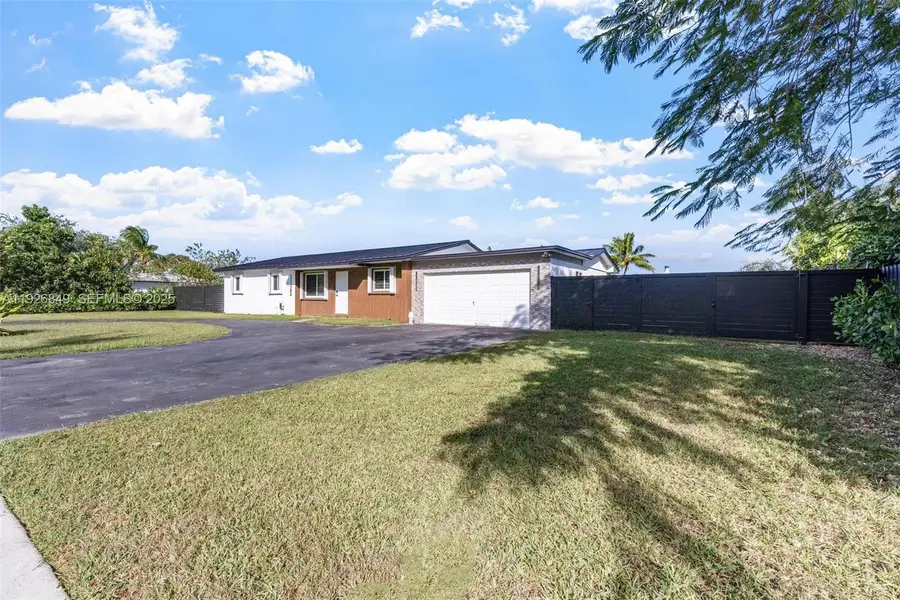 1125 NW 15th St, Homestead, FL 33030 - Image #2
