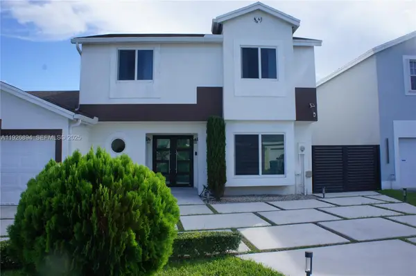 14574 SW 94th Ln, Miami, FL 33186
