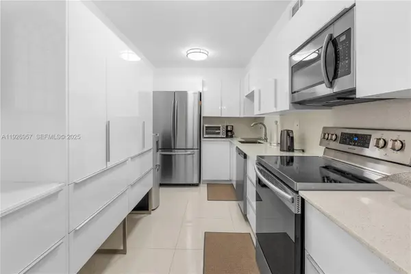 1849 S Ocean Dr #212, Hallandale Beach, FL 33009