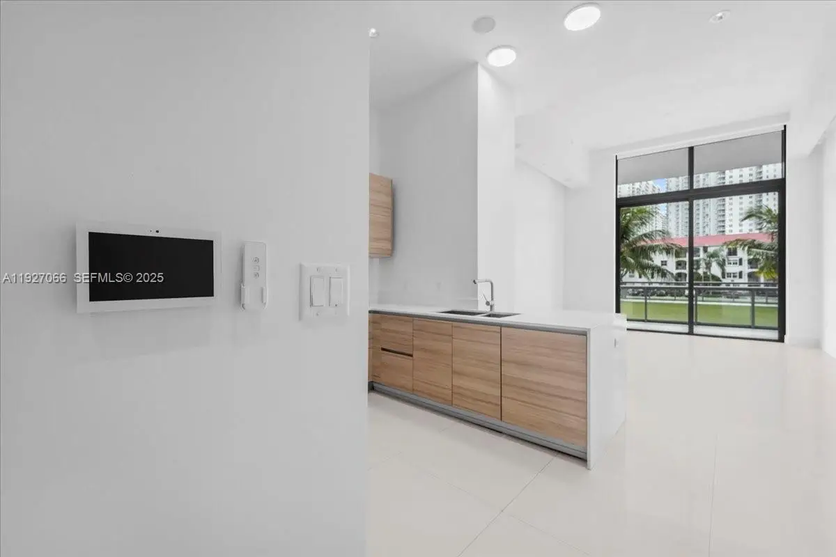 3250 NE 188th St #103, Aventura, FL 33180 - Image #1