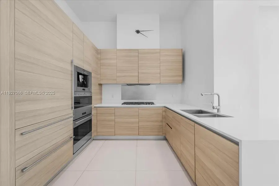 3250 NE 188th St #103, Aventura, FL 33180 - Image #3