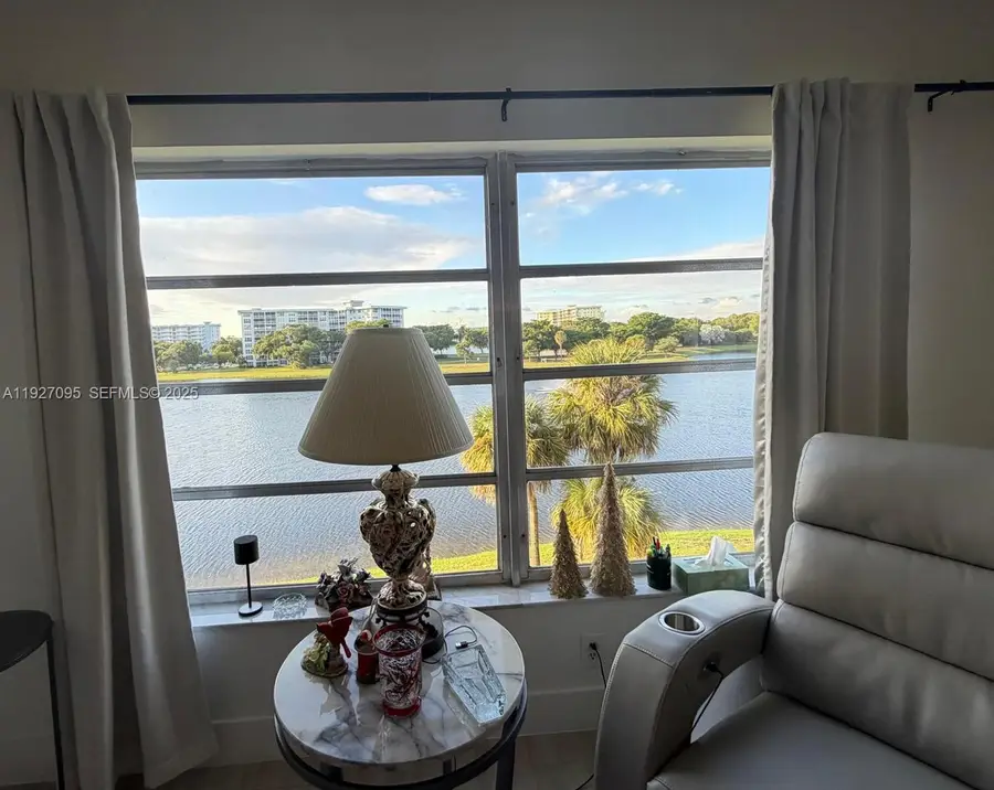 2801 N Palm Aire Dr #405, Pompano Beach, FL 33069 - Image #2