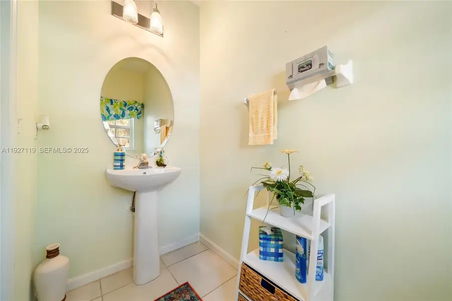 13214 NW 7th Dr, Plantation, FL 33325 - Image #3