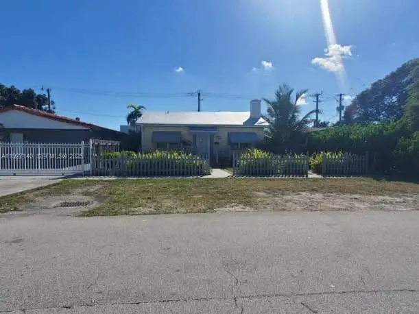 6756 SW 39th Ter, Miami, FL 33155 - Image #2