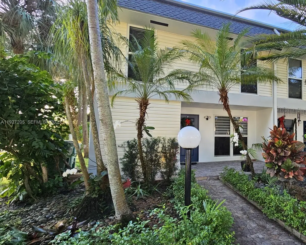 2750 N 34th Ave #9A, Hollywood, FL 33021 - Image #1