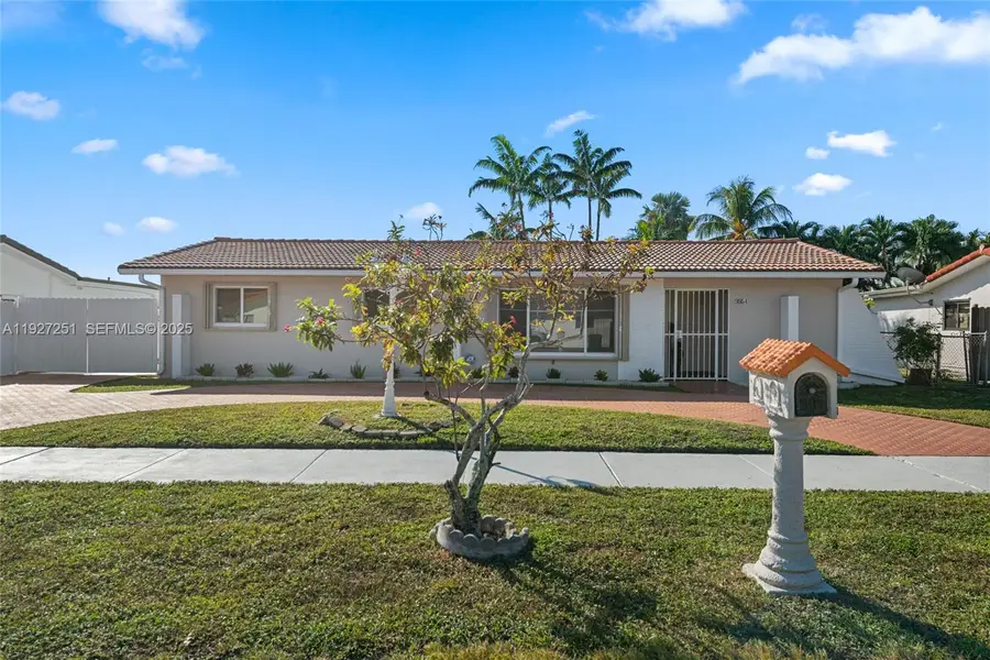 9864 SW 26th Ter, Miami, FL 33165 - Image #2