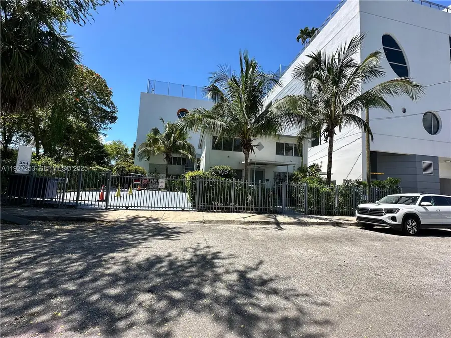 364 SW 11th St, Miami, FL 33130 - #2