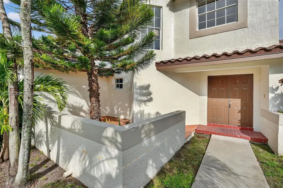 15591 SW 45th Ter, Miami, FL 33185 - Image #3