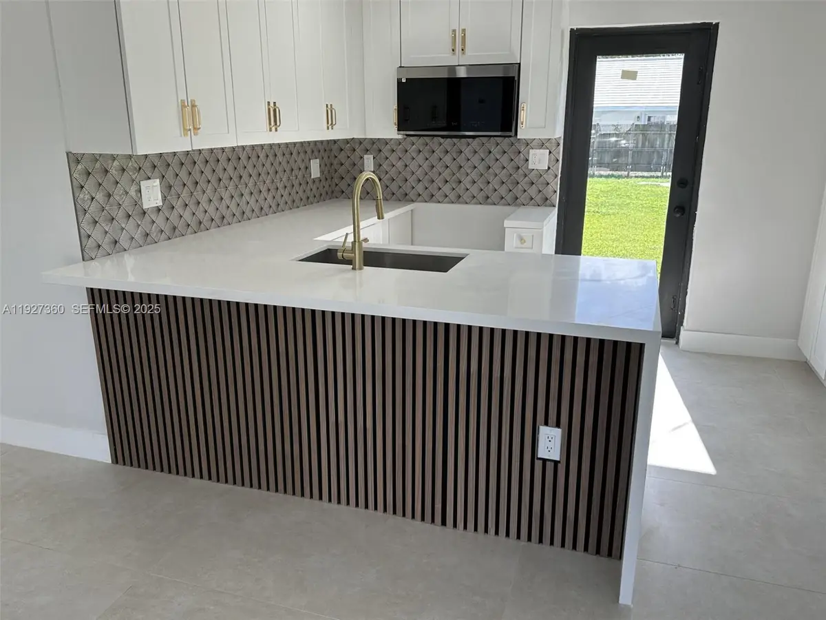 Address Withheld By Seller, San Diego, FL 33173 - Image #1