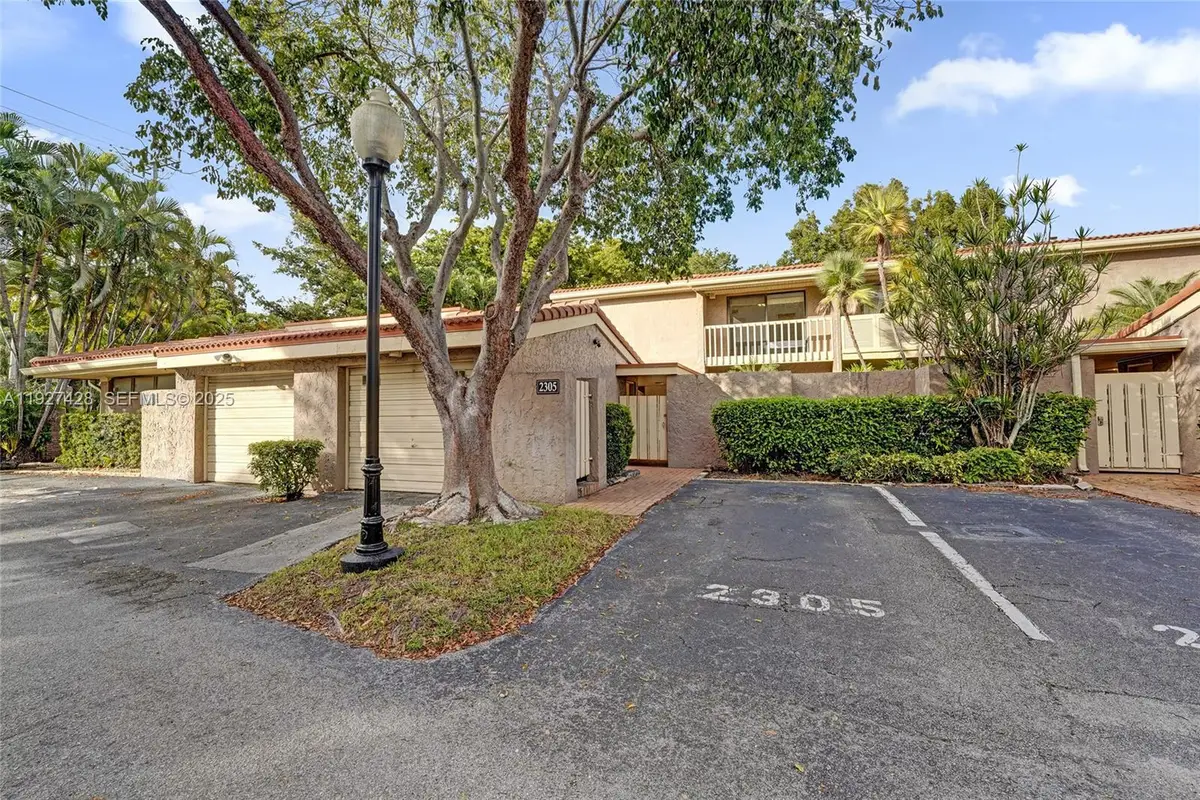 2305 Saint Andrews Rd #129, Hollywood, FL 33021 - Image #1