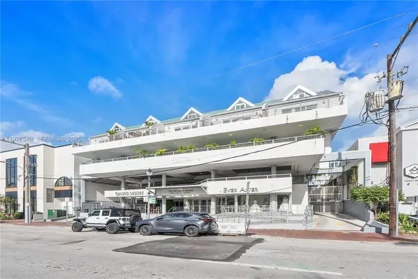 2977 Mcfarlane Rd #PH9, Miami, FL 33133