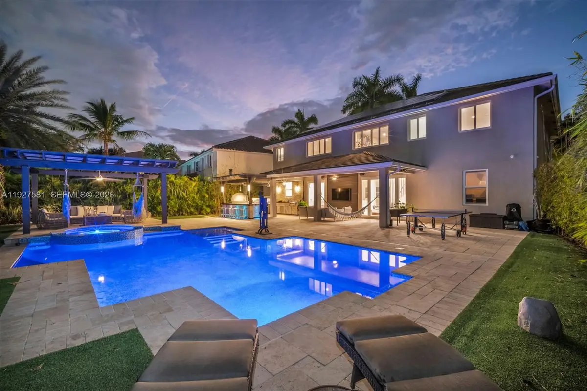 3825 Heron Ridge Ln, Weston, FL 33331 - Image #1