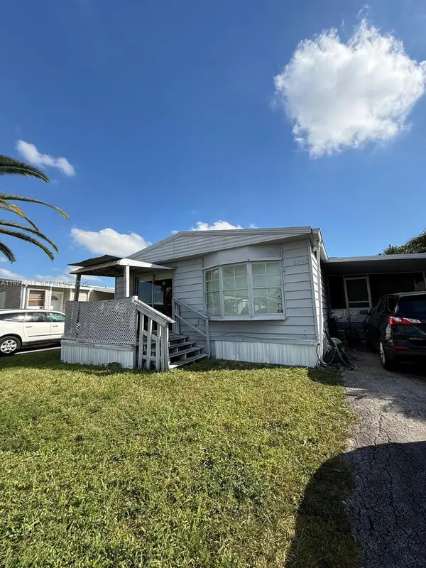 5290 SW 22nd Ter, Dania Beach, FL 33312