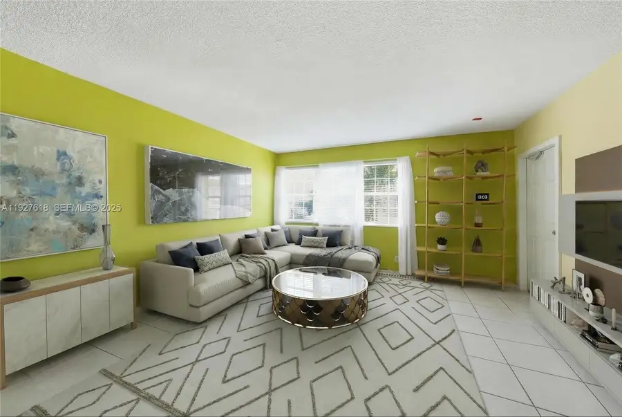 221 SE 9th Ave #202, Pompano Beach, FL 33060 - Image #2